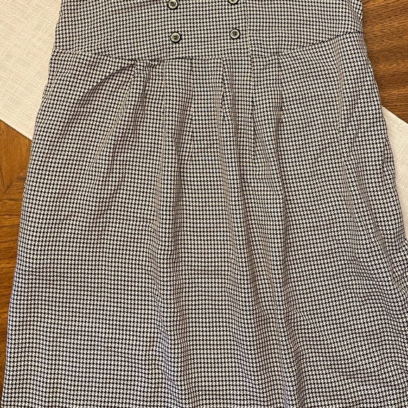 HOUNDSTOOTH SLEEVELESS MAXI DRESS
BY SHIRLEY K M - Picture 2 of 6